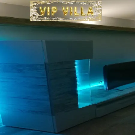 Vip فيلا في اي بي
